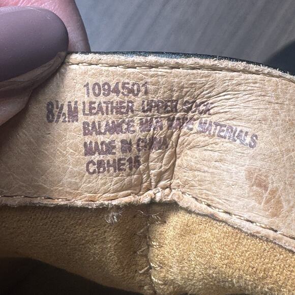 Sofft Women’s Chelsea style black ankle boot, 4 inch heel - Picture 7 of 8